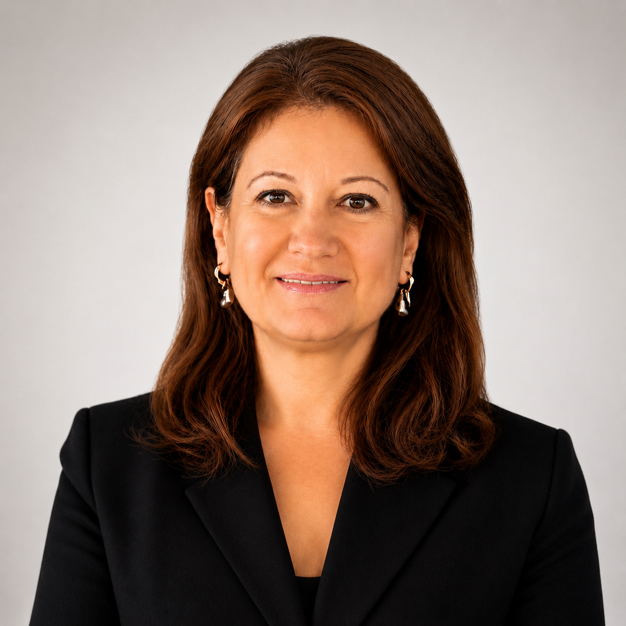 Aylin-Kaptan_Professional-Photo.png
